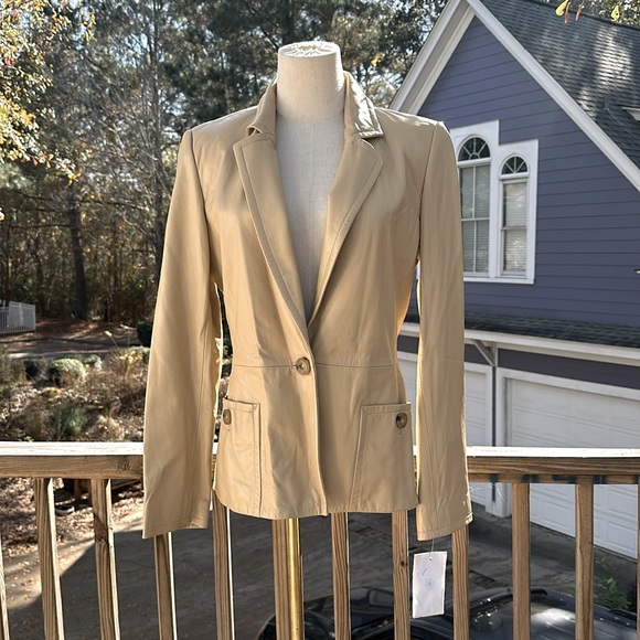 Dana Buchman Lambskin Blazer Two Pockets Fully Lined Tan/Light Beige  6 - Picture 2 of 14